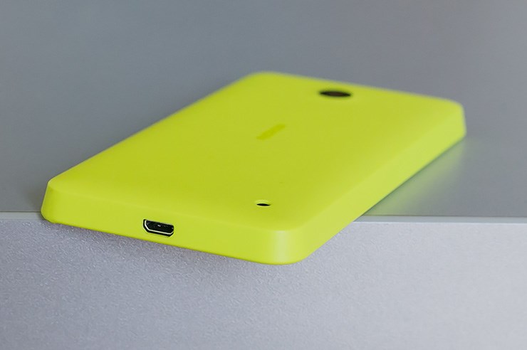 Nokia Lumia 630 (5).jpg